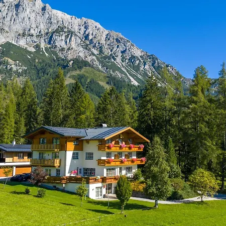 Alpenperle Gasthuis 3*