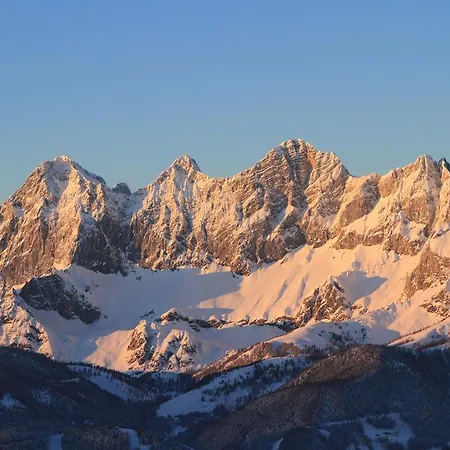 بيت ضيافة Alpenperle 3*