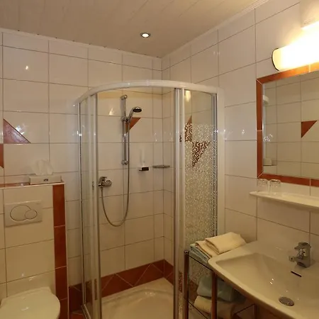 ゲストハウス Alpenperle