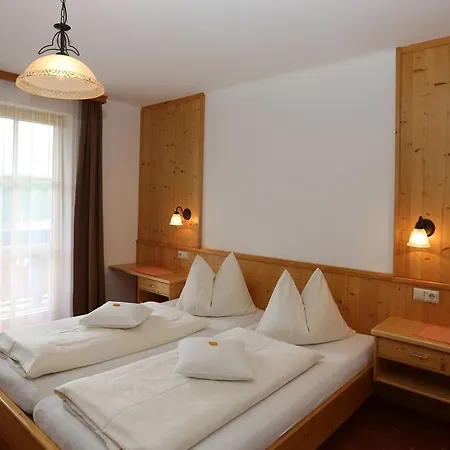 Alpenperle ゲストハウス 3*