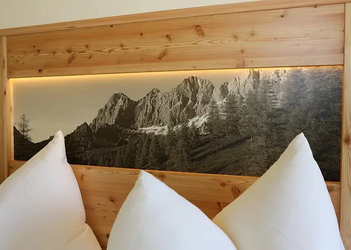 بيت ضيافة Alpenperle 3*